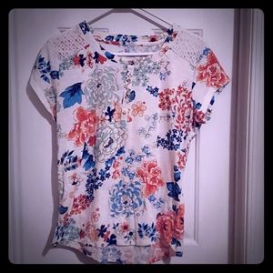Gorgeous Floral Tee with Crotcheted Detail
